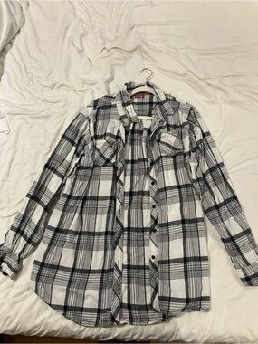 TC Black & White Plaid Lightweight Button-Down Shirt
